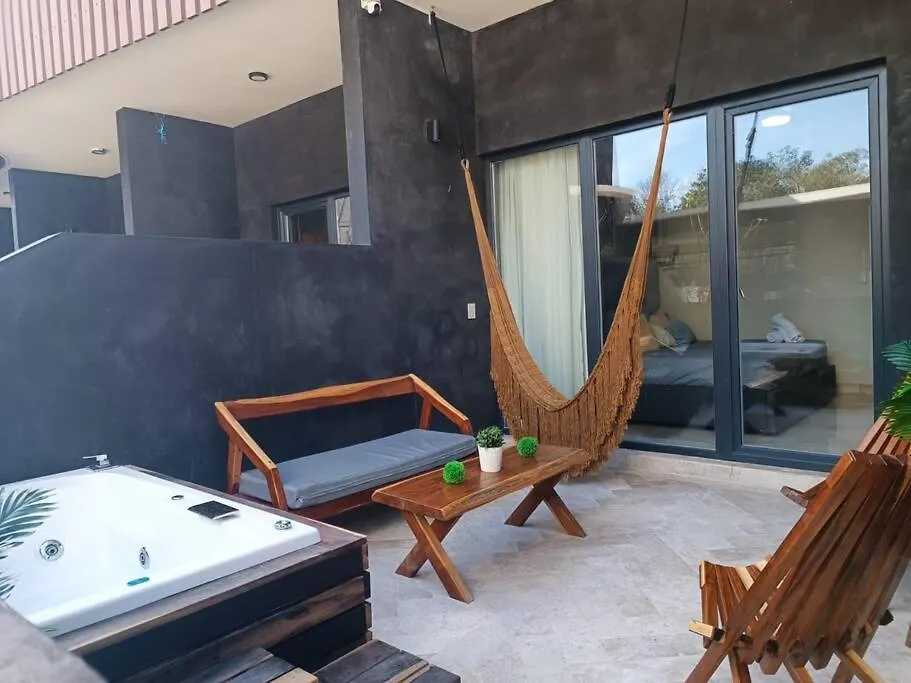 A Pasos De La Playa, Con Terraza Y Jacuzzi Apartment Tulum 0*,  Mexico